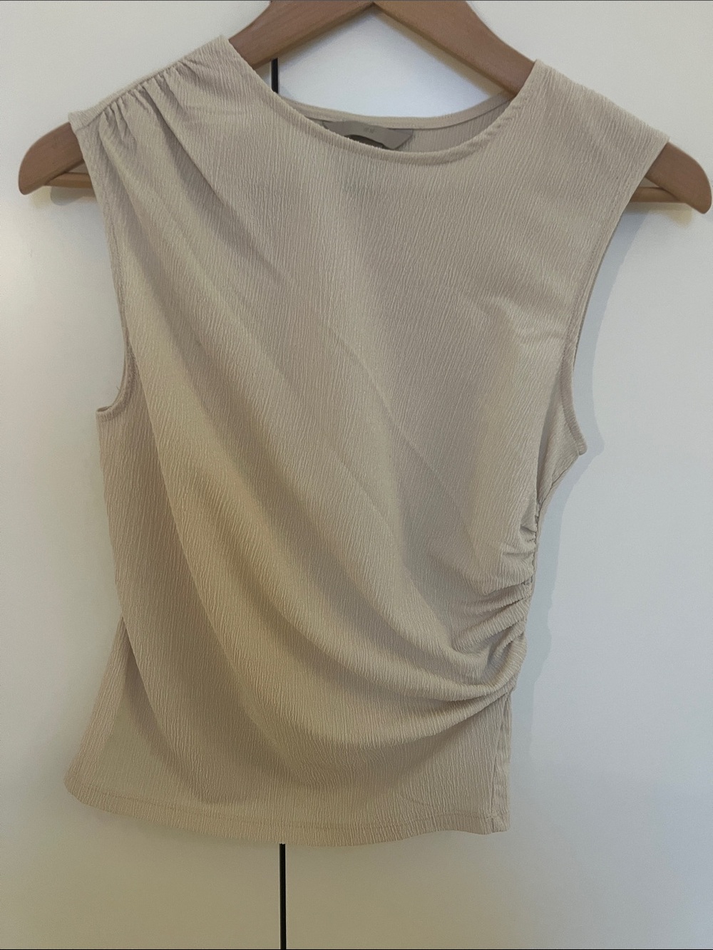 H&M Beige Sleeveless Ruched Side Tank